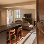 Des Barons - Palais Ansermin - Dimora Storica Apartment