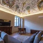 Des Barons - Palais Ansermin - Dimora Storica Apartment *
