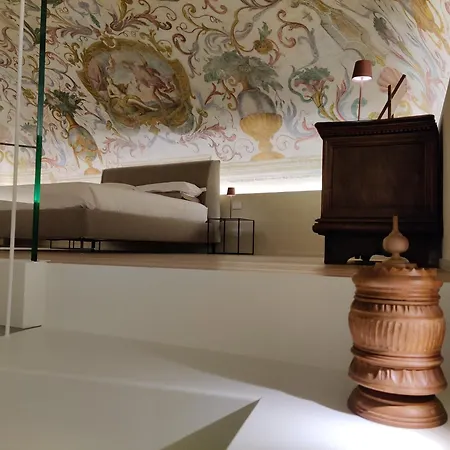 Des Barons - Palais Ansermin - Dimora Storica Apartment