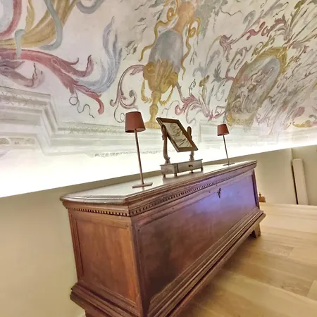 דירה Des Barons - Palais Ansermin - Dimora Storica *