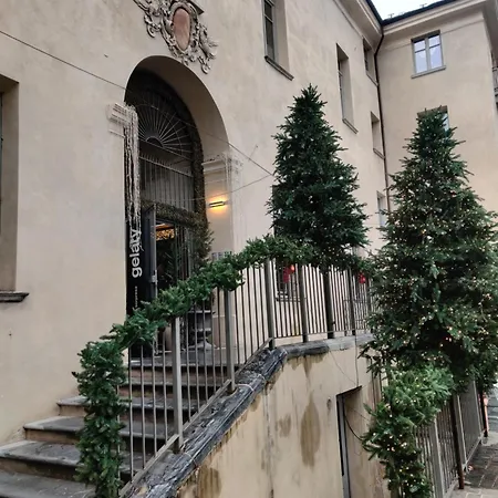 Des Barons - Palais Ansermin - Dimora Storica דירה אאוסטה